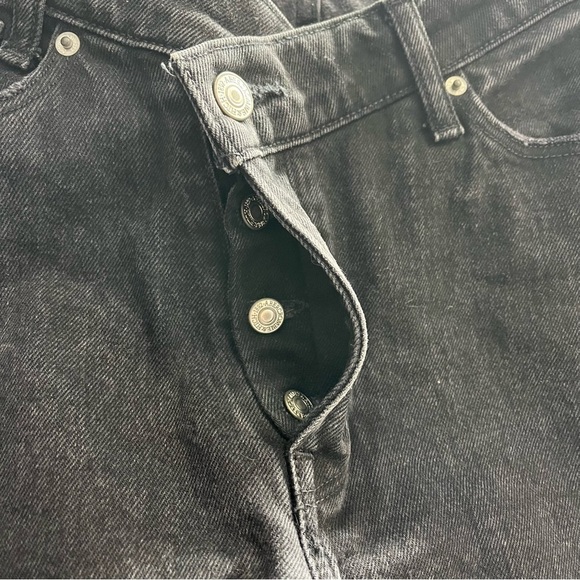 ABERCROMBIE & FITCH The Dad High Rise Crossover Waist Jeans - Picture 9 of 13